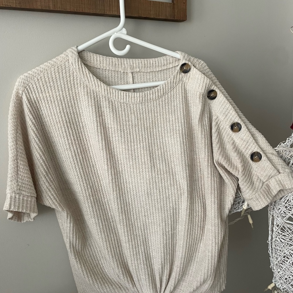 Short sleeve sweater